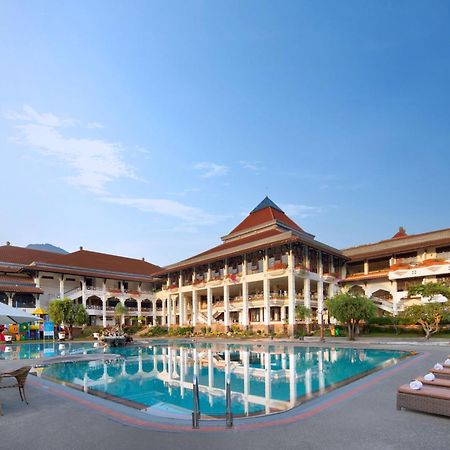 Royal Hotel And Villa Batu Batu  Εξωτερικό φωτογραφία
