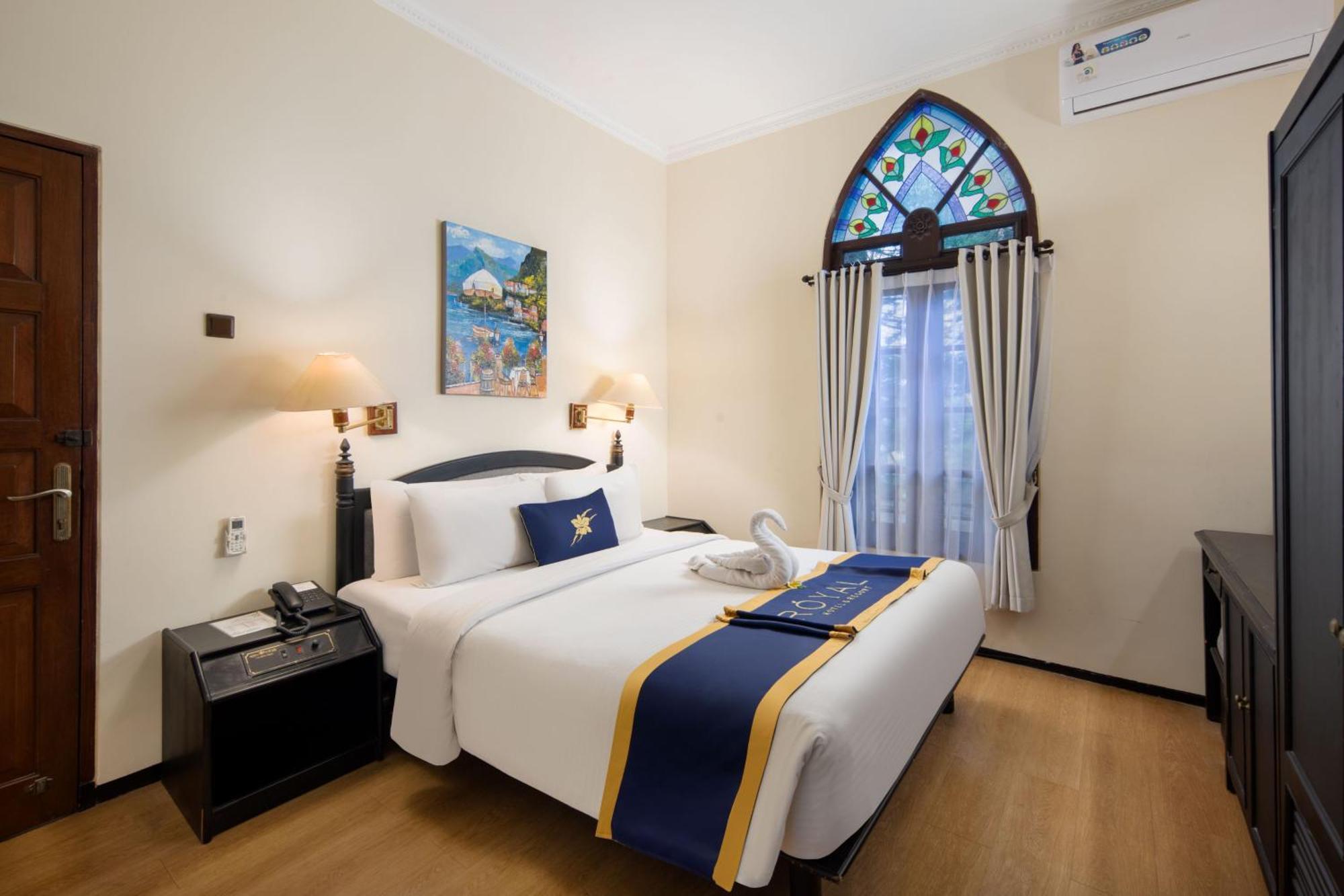 Royal Hotel And Villa Batu Batu  Εξωτερικό φωτογραφία