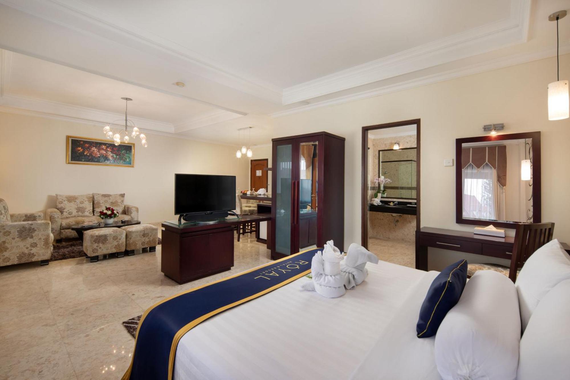Royal Hotel And Villa Batu Batu  Εξωτερικό φωτογραφία