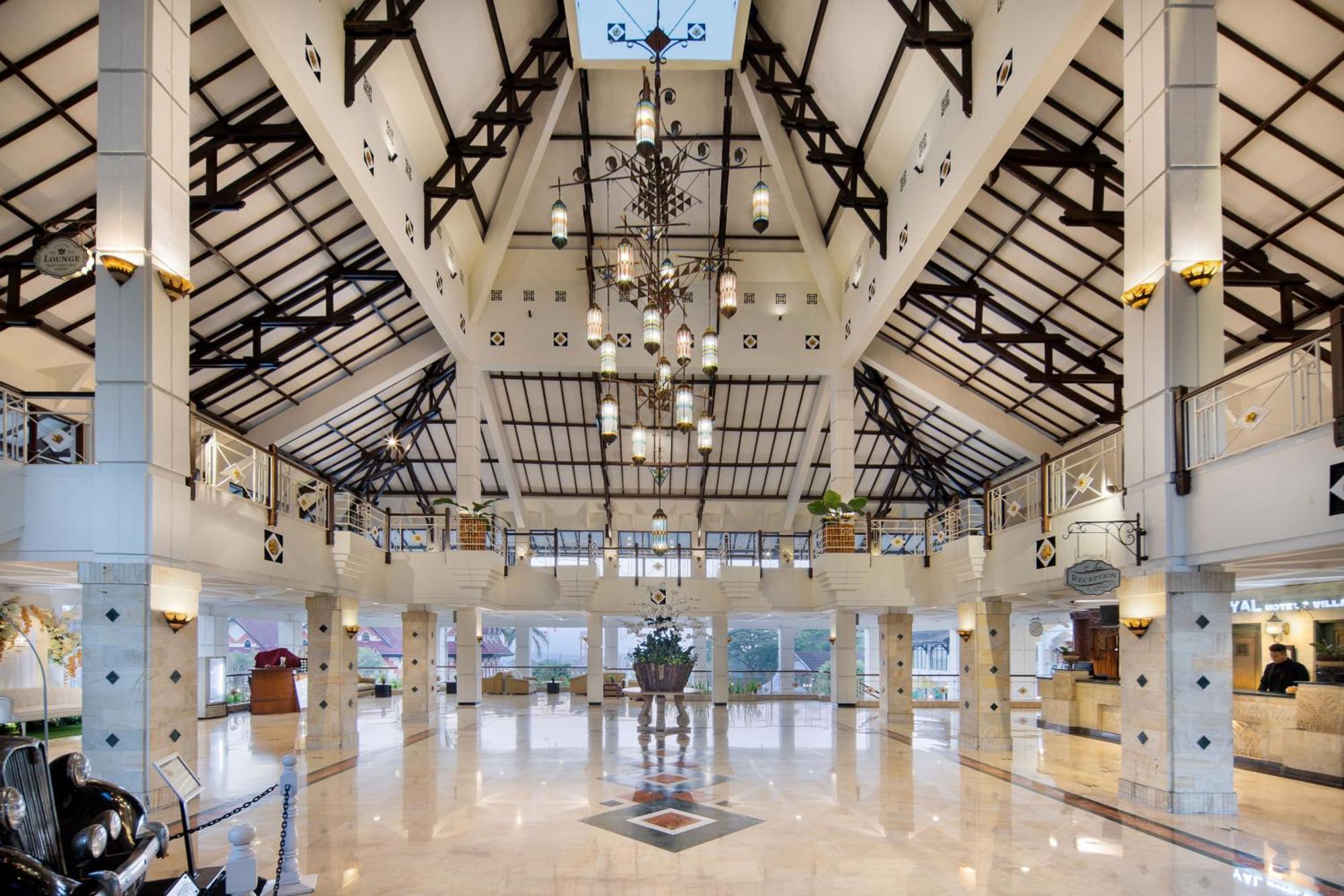 Royal Hotel And Villa Batu Batu  Εξωτερικό φωτογραφία