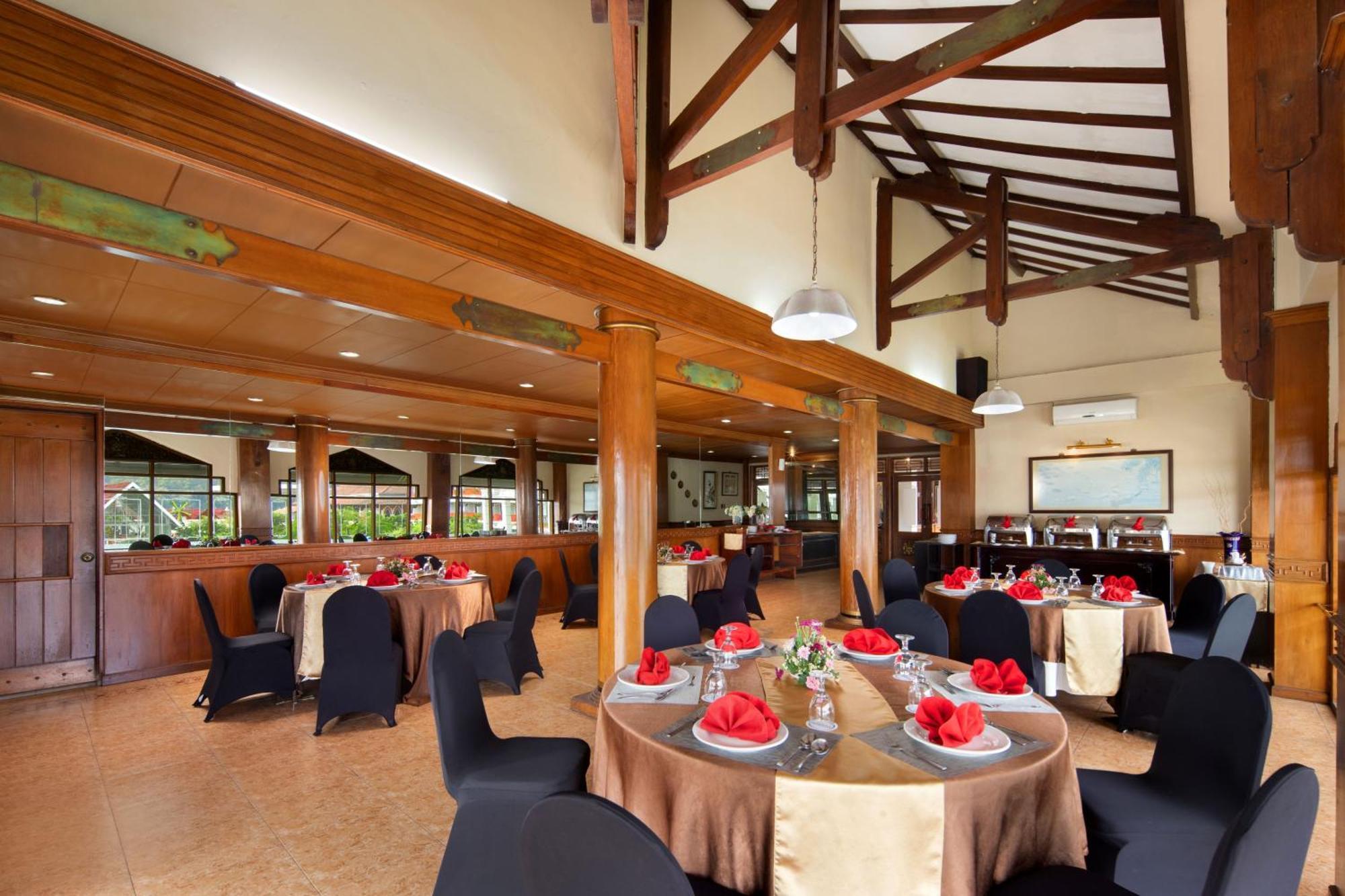 Royal Hotel And Villa Batu Batu  Εξωτερικό φωτογραφία