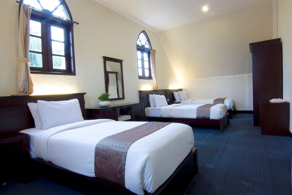 Royal Hotel And Villa Batu Batu  Εξωτερικό φωτογραφία